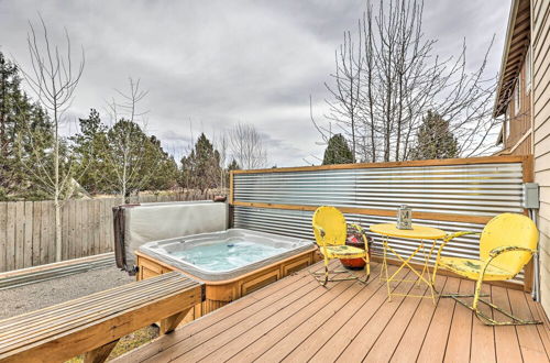 Photo 23 - Family-friendly Bend Home w/ Hot Tub & Yard