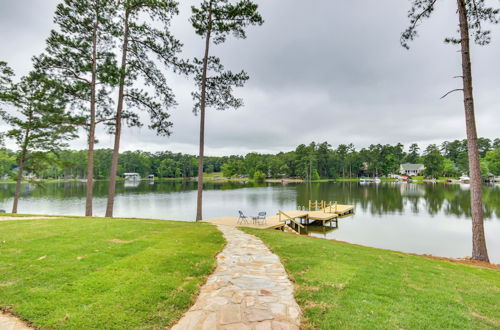 Foto 6 - Waterfront Lakehouse w/ Private Dock & Fire Pit