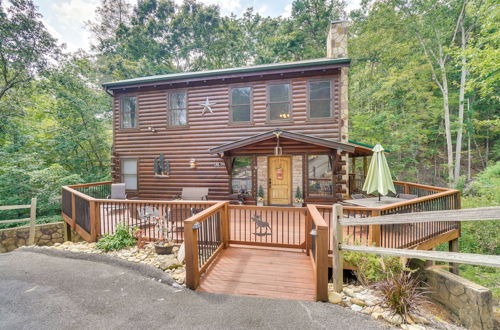 Photo 11 - Family Cabin w/ Private Hot Tub & Game Room