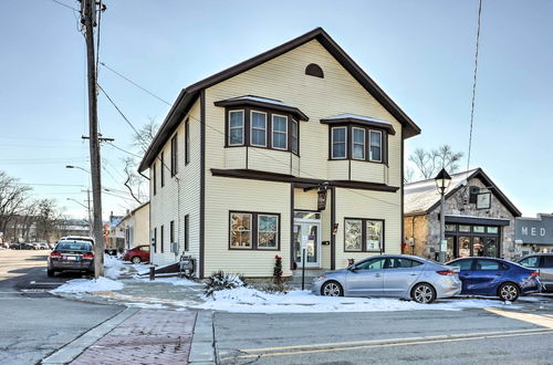 Foto 4 - Cozy Delafield Apartment - Walk to Lake