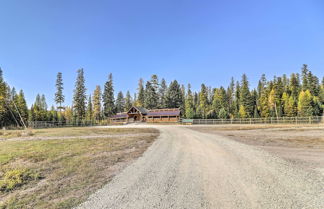 Photo 2 - Stunning Retreat w/ Hot Tub & On-site Hiking