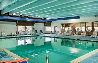 Foto 2 - Alpine Lake Resort Cabin Rental w/ Pool Access