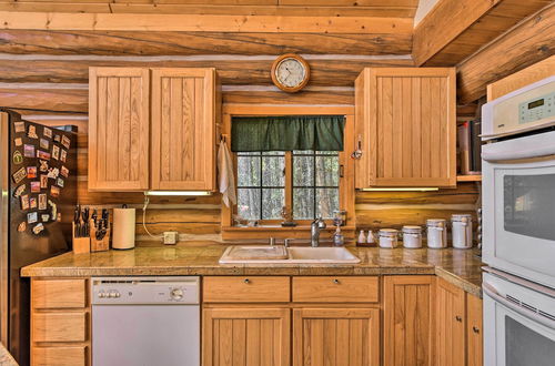 Photo 8 - Rustic & Roomy Fairplay Cabin w/ Hot Tub