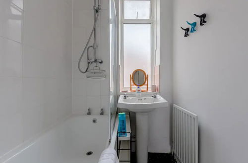 Photo 19 - Bright & Spacious 2BD Flat - Hackney