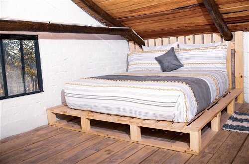 Foto 18 - Rustic Luxury Farm Cabin Located in Hwedza - 2031
