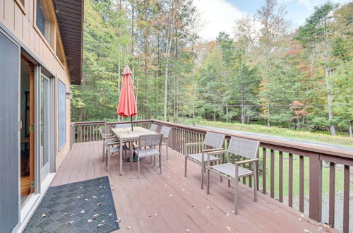 Photo 1 - Kid-friendly Lake Ariel Cabin w/ Resort Amenities