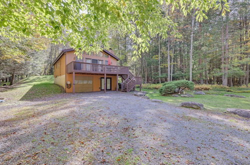 Photo 28 - Kid-friendly Lake Ariel Cabin w/ Resort Amenities