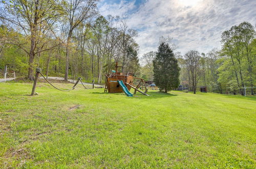 Photo 26 - Vacation Rental Near Lake Patoka With Hot Tub