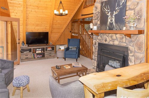 Foto 26 - Lazy Bear Lodge on 5 Acres w/ Mountain Views