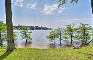 Photo 2 - Beautiful Toledo Bend Retreat w/ Private Dock