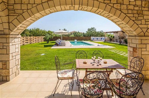 Foto 3 - Luxury Villa Stagio With Private Swimming Pool
