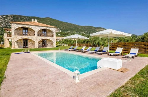Foto 1 - Luxury Villa Stagio With Private Swimming Pool