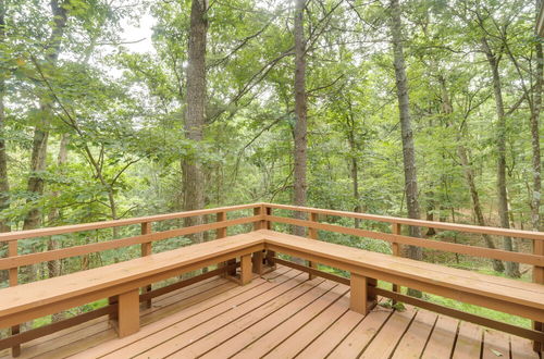 Photo 22 - Fully Renovated Broadway Cabin w/ Private Hot Tub