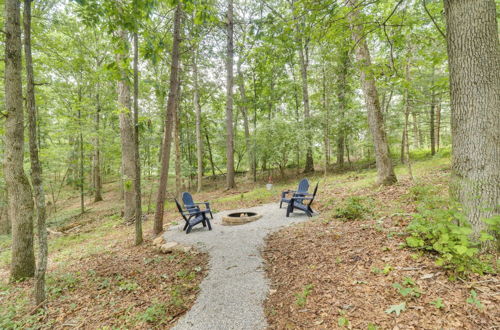 Photo 19 - Fully Renovated Broadway Cabin w/ Private Hot Tub