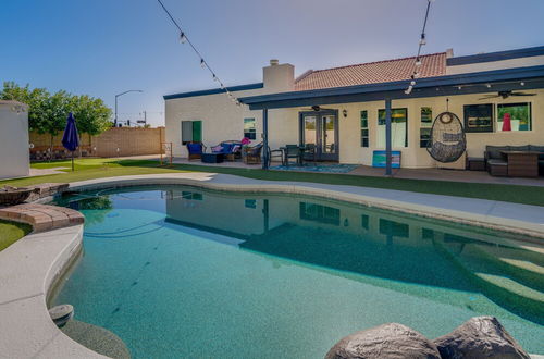 Photo 27 - Chandler Home w/ Pool, Putting Green & Game Room