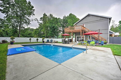 Photo 19 - Apartment With Private Balcony + Shared Pool