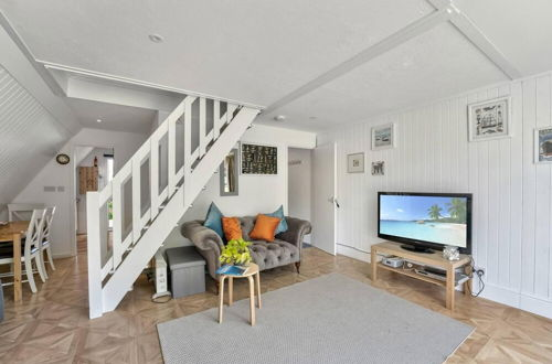 Photo 7 - The Lookout, Sunny Beach Retreat, Sleeps 5 Guests