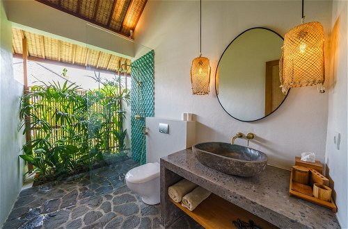 Photo 45 - Villa Kauh - Luxury Tropical 5BR Villa