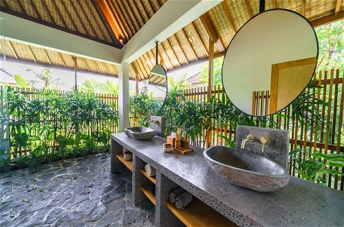 Photo 53 - Villa Kauh - Luxury Tropical 5BR Villa