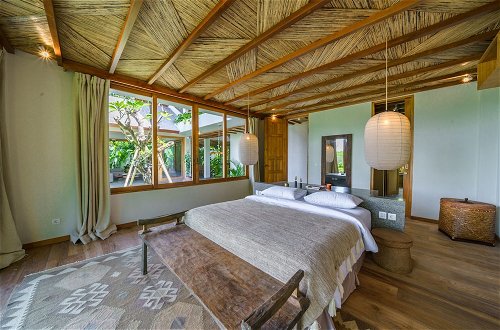 Foto 3 - Villa Kauh - Luxury Tropical 5BR Villa