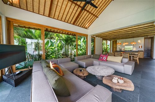 Foto 28 - Villa Kauh - Luxury Tropical 5BR Villa