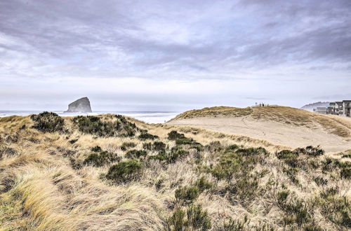 Photo 14 - Coastal Oregon Home - Pacific Views, Walk to Beach