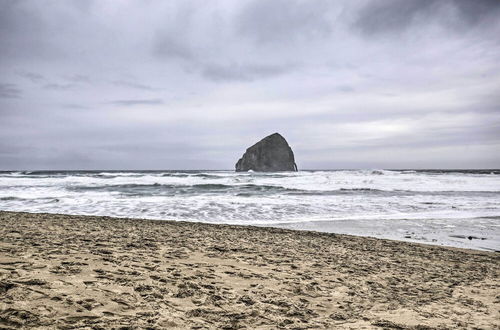 Photo 11 - Coastal Oregon Home - Pacific Views, Walk to Beach