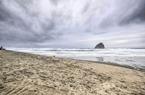 Photo 7 - Coastal Oregon Home - Pacific Views, Walk to Beach