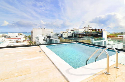 Photo 8 - 3BR Penthouse Private Pool Rooftop Sleeps 8