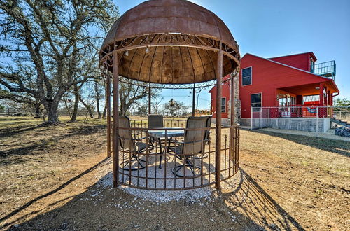 Foto 25 - Pet-friendly Fredericksburg Cabin w/ Lovely Views