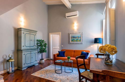 Photo 1 - Nice 2 Bedroom Apartment in Front of Pitti Palace Piazza Pitti II