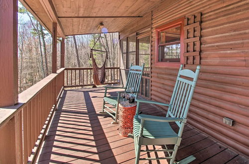 Photo 32 - Cabin w/ Decks & Fire Pit Near Lost River