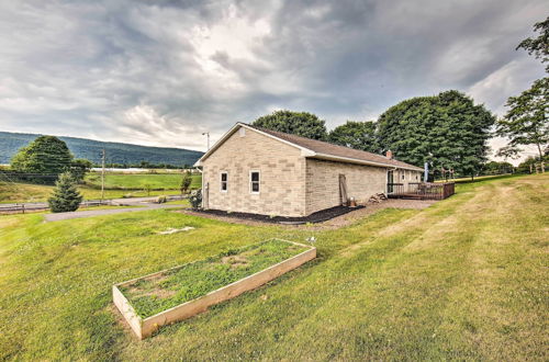 Photo 16 - Peaceful Belleville Retreat w/ Farm Views