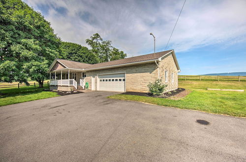 Photo 12 - Peaceful Belleville Retreat w/ Farm Views