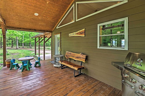 Photo 29 - Spacious & Elegant Mountain View Cabin w/ Deck