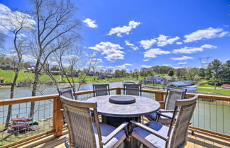 Photo 3 - Lake House Haven: Fire Pit, Boat Dock + More