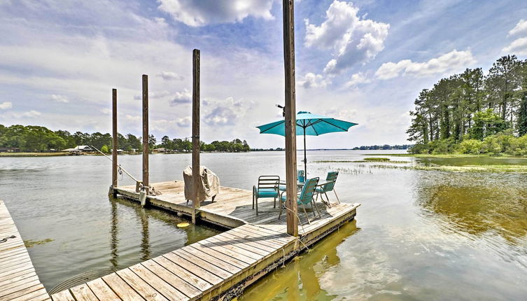 Foto 1 - Home on Jordan Lake w/ Shared Dock & Boat Slip