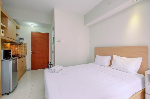Foto 2 - Cozy And Simply Look Studio Room Taman Melati Margonda Apartment