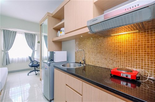 Photo 6 - Cozy And Simply Look Studio Room Taman Melati Margonda Apartment