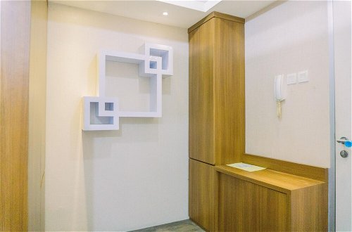 Photo 12 - Cozy Stay And Tidy 1Br Green Bay Pluit Apartment