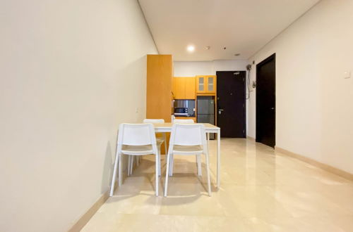 Foto 22 - Super Great Homey 3Br At Sudirman Suites Apartment
