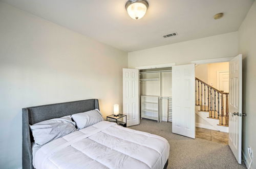 Photo 3 - Pet-friendly Houston Townhome w/ Fenced Yard