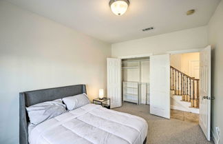 Photo 3 - Pet-friendly Houston Townhome w/ Fenced Yard