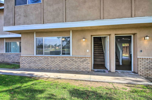 Foto 14 - Comfy Bakersfield Townhome - Fire Pit & Patio