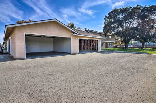 Photo 17 - Comfy Bakersfield Townhome - Fire Pit & Patio