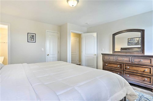 Foto 2 - Ideally Located Glen Cove Apartment