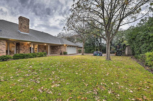 Photo 10 - Spacious Waco Home ~ 9 Mi to Magnolia Market