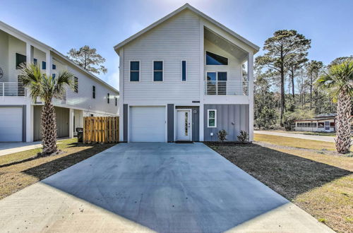 Photo 16 - Carolina Beach Vacation Home Near Boardwalk