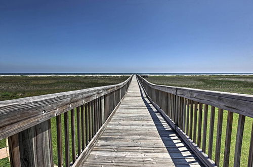 Photo 28 - Pointe West Family Retreat: Balcony & Ocean Views