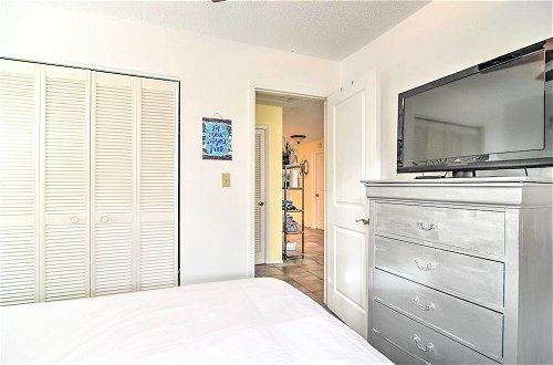Photo 16 - Updated Condo Near Beach: Ideal Walkable Location
